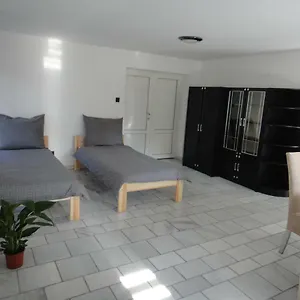 Apartment Liliom, Szegedin