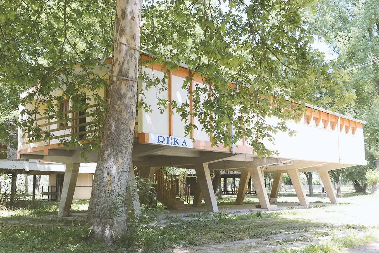 Campsite Szegedi Partfuerdo Kemping Es Apartman